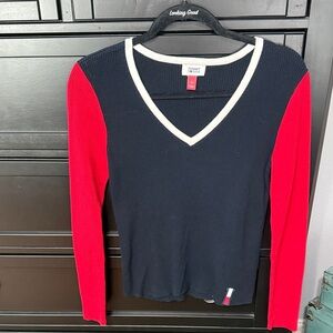Tommy Hilfiger Women's Navy and Red V-Neck Long Sleeve Top